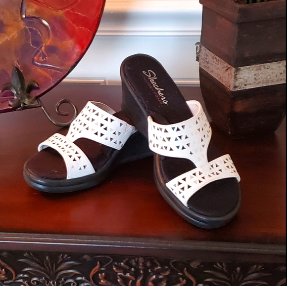 white memory foam sandals